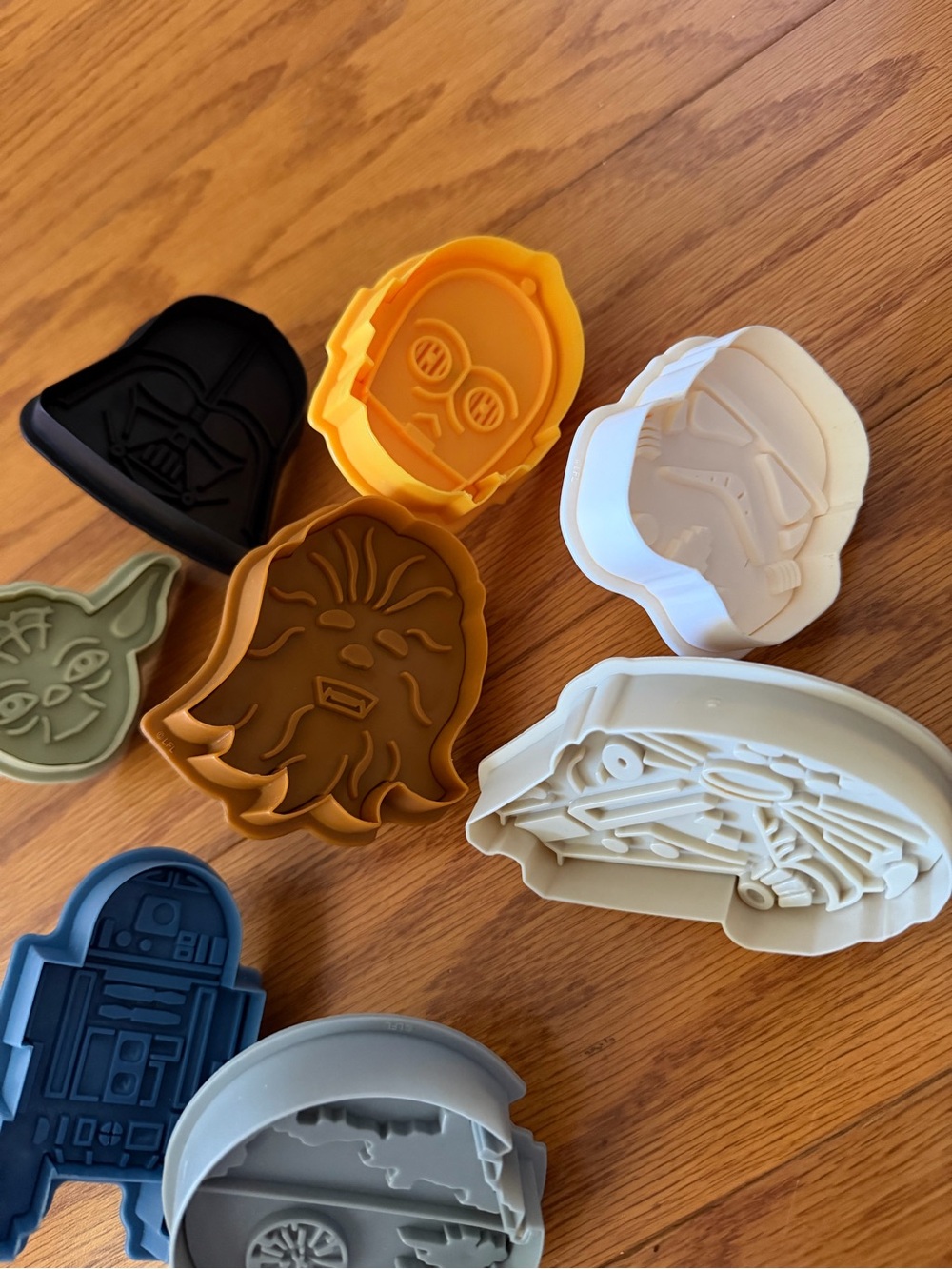 Star Wars Character Cookie Cutters - Set of 8 baking millennial falcon yoda bb8 - Picture 8 of 8